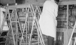 Frame from film 3833 - INSTALLING OF A NATIONAL 405 COMPUTER AT DANSOM LANE (1959)